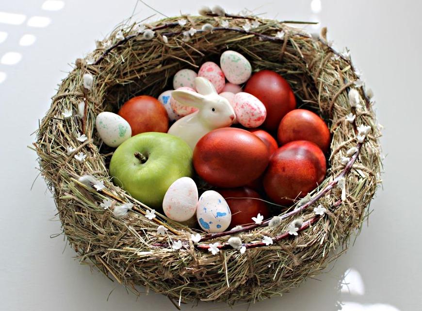 Гнездо для пасхальных яиц