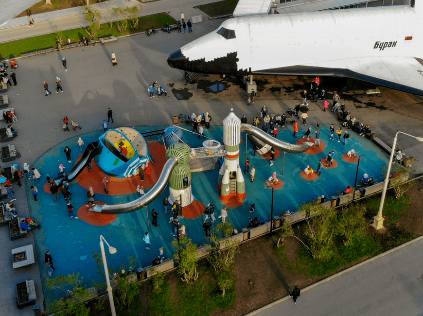 отдых на детской площадке «Космос»