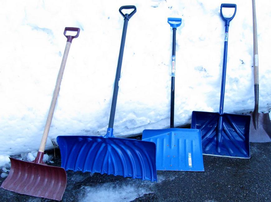 виды лопатки для чистки снега зимой