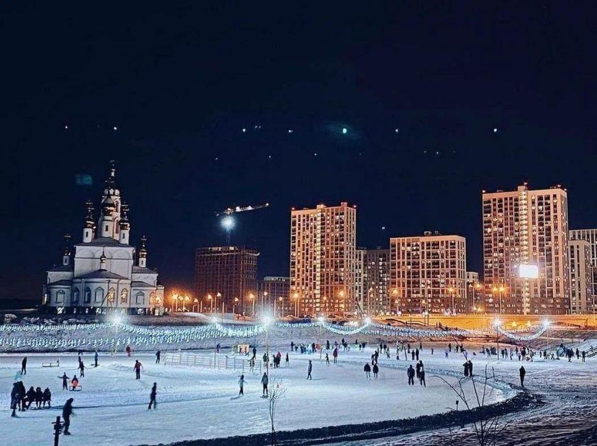 Преображенский парк каток в Академическом Екатеринбург