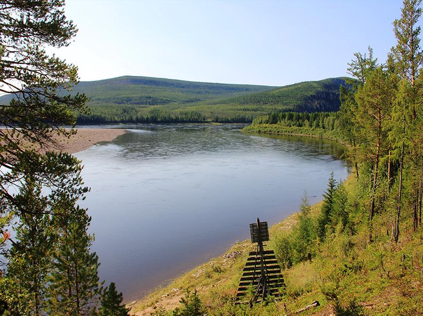 Крупная река Алдан в России