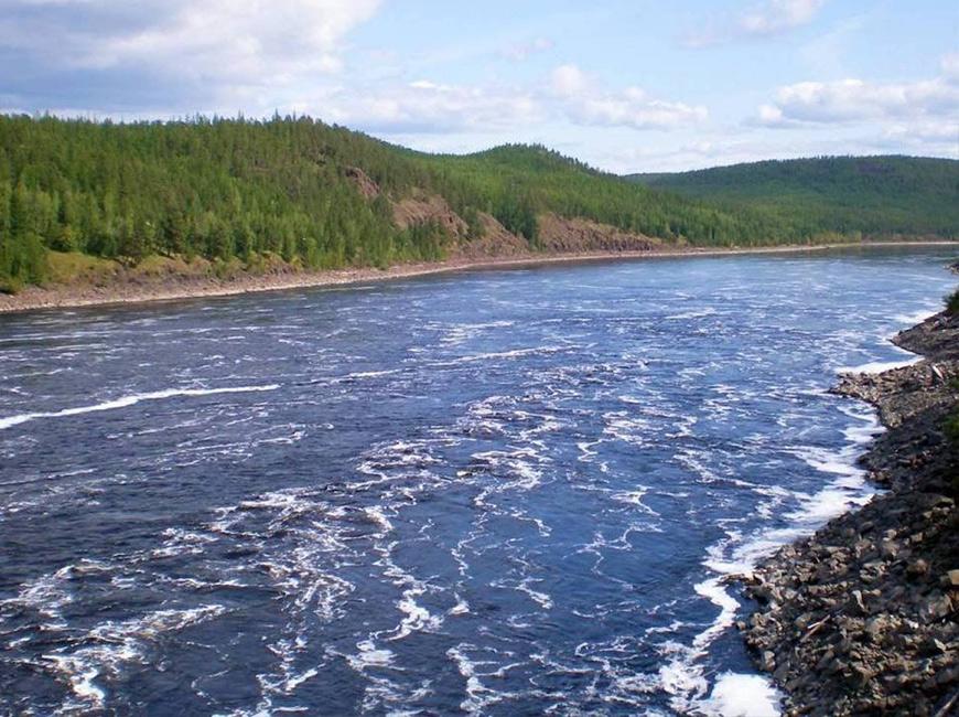Крупная река в России Вилюй